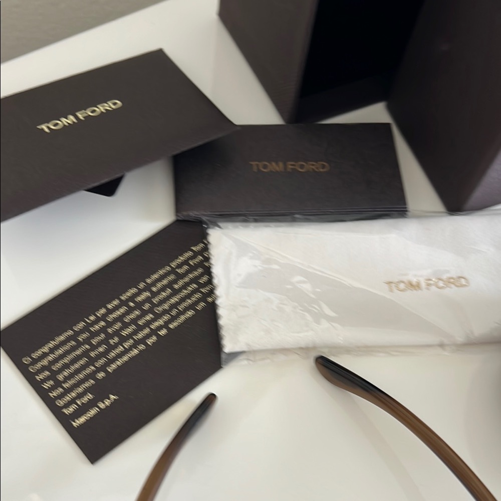 TOM FORD 😎 Raquel Brown Gradient Sunglasses - Picture 5 of 14